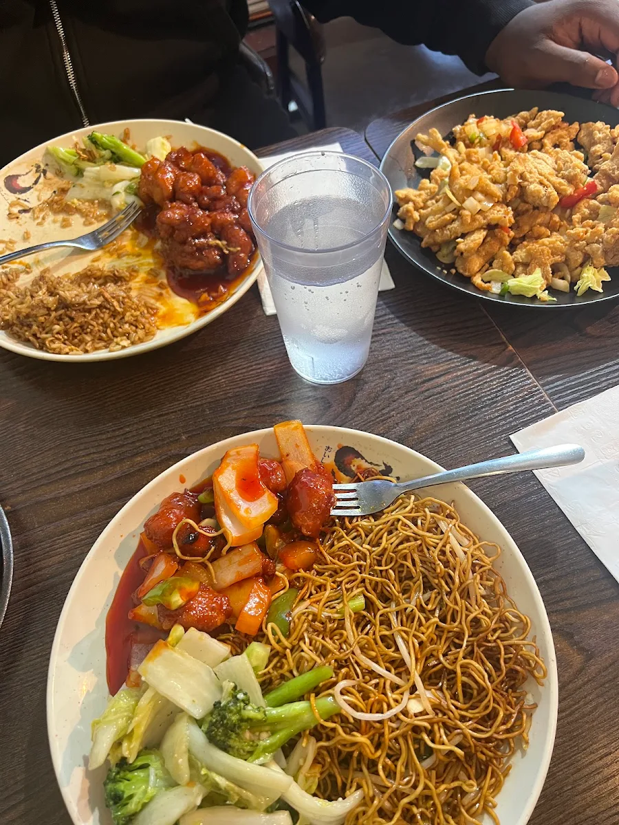 Combo Chow Mein Aux Légumes Vegetable Chow Mein Combo 时菜炒面, Wok Cafe